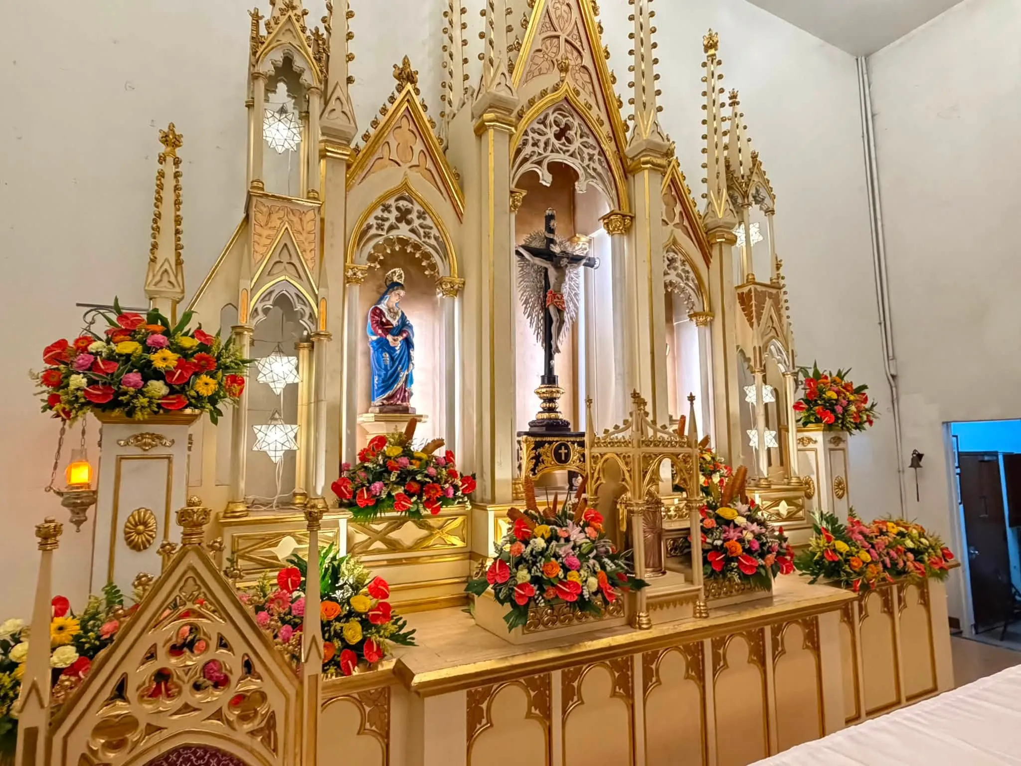 The altar from the side aisle