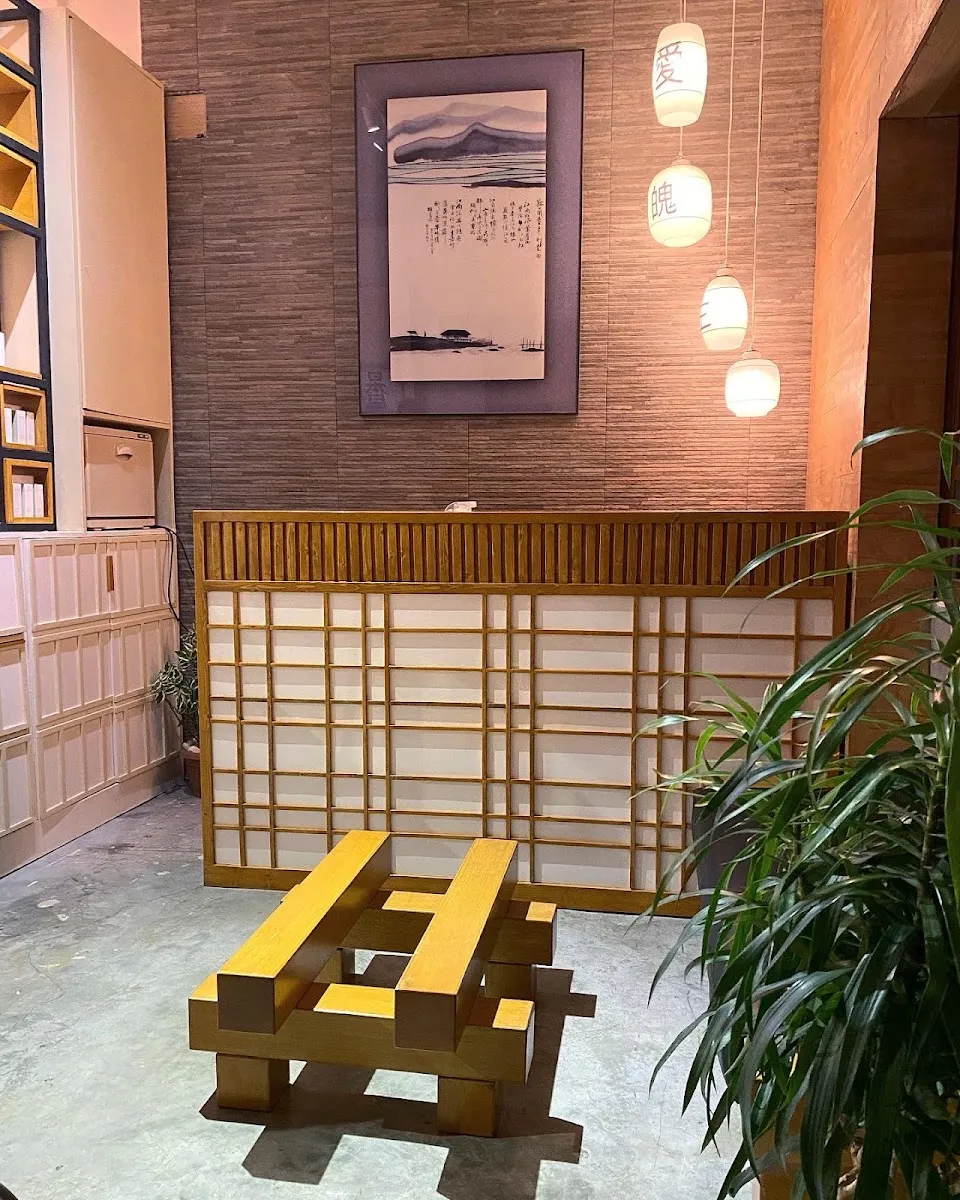 Reception area with tatami seating
