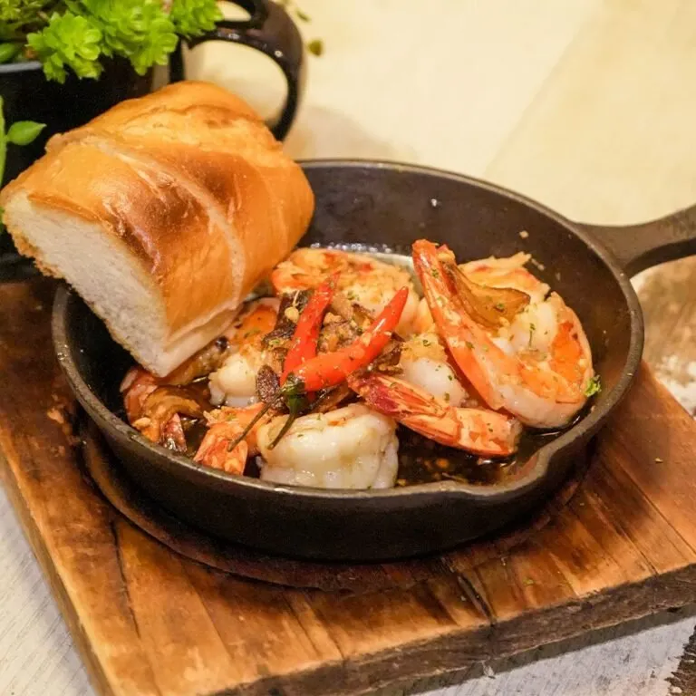Garlic shrimp skillet