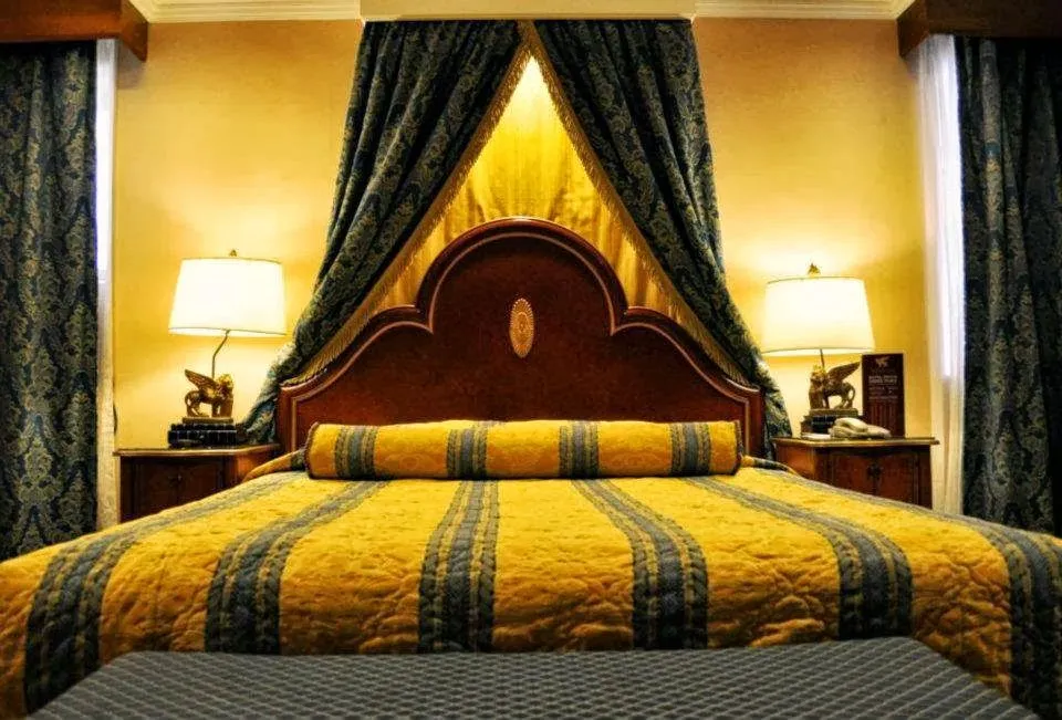 Guest room bed