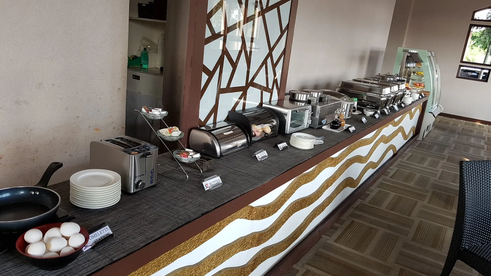 Breakfast buffet counter