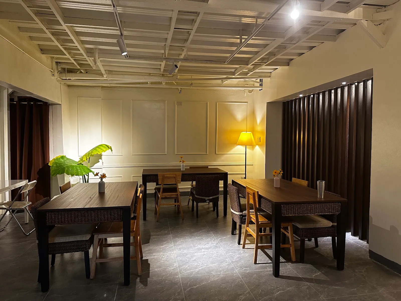 Indoor dining room