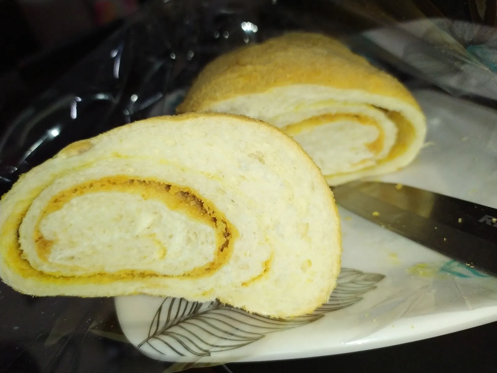 Rolled bread with filling