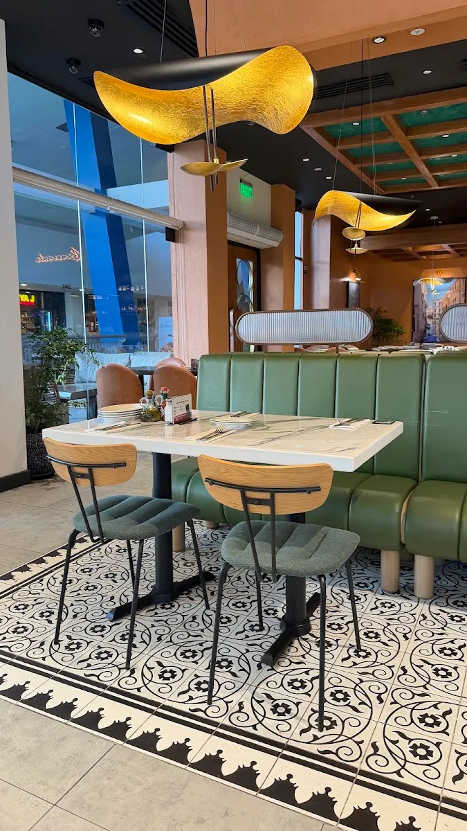 Dining room seating