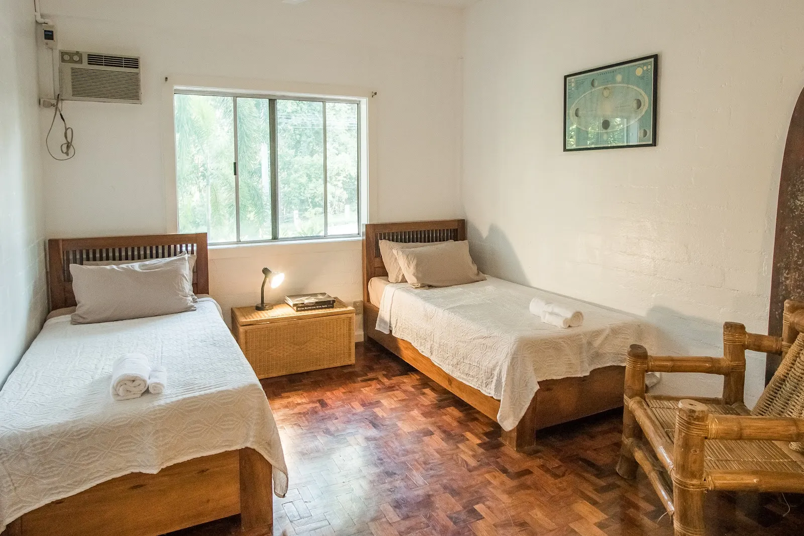 Twin bedroom